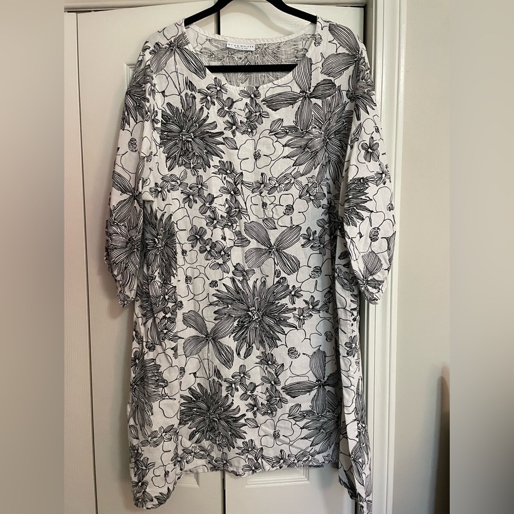 bryn Walker Black and White Floral Tunic